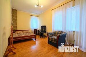 Дом 357м², 3-этажный, участок 4 сот.  
