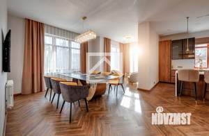 Дом 463м², 2-этажный, участок 21 сот.  