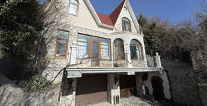 Дом 185м&sup2;, 2-этажный, участок 5 сот.  