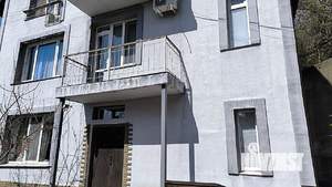 Дом 210м², 3-этажный, участок 4 сот.  