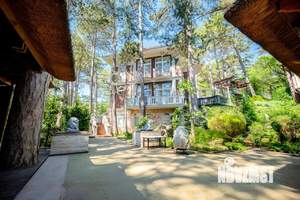 Дом 360м&sup2;, 2-этажный, участок 10 сот.  