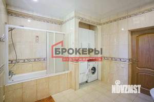 Дом 400м², 2-этажный, участок 20 сот.  