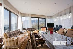 Дом 2150м², 3-этажный, участок 36 сот.  