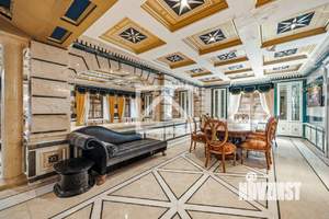 Дом 518м&sup2;, 4-этажный, участок 42 сот.  