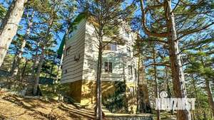 Дом 800м², 3-этажный, участок 15 сот.  