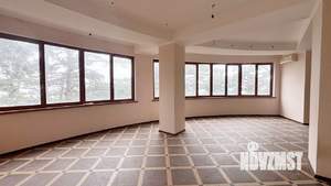 Дом 687м², 4-этажный, участок 15 сот.  