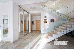 Дом 447м², 3-этажный, участок 15 сот.  