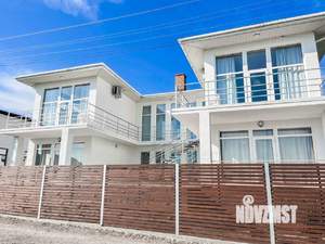 Дом 440м², 3-этажный, участок 6 сот.  