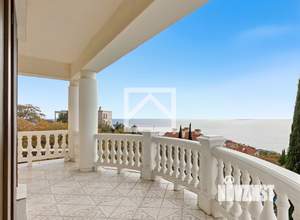 Дом 528м&sup2;, 3-этажный, участок 45 сот.  