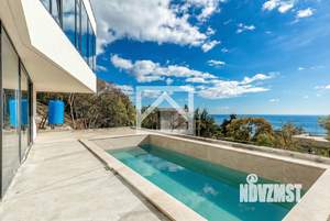 Дом 545м&sup2;, 3-этажный, участок 10 сот.  