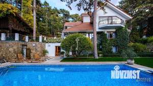 Дом 400м², 3-этажный, участок 40 сот.  