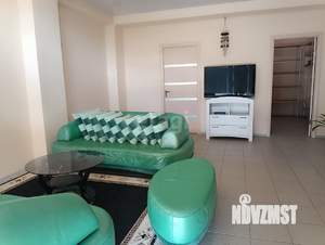 Дом 292м², 3-этажный, участок 6 сот.  