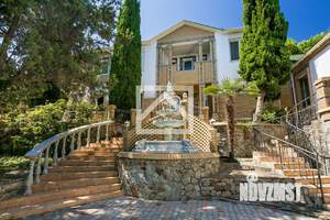 Дом 400м&sup2;, 2-этажный, участок 20 сот.  