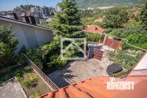 Дом 520м&sup2;, 2-этажный, участок 11 сот.  