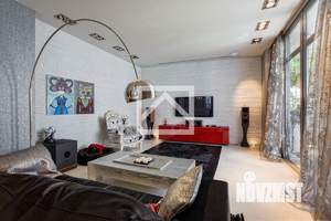 Дом 350м², 2-этажный, участок 9 сот.  