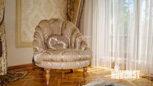 Дом 1140м², 3-этажный, участок 30 сот.  