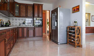 Дом 293м&sup2;, 3-этажный, участок 4 сот.  