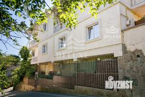 Дом 270м&sup2;, 3-этажный, участок 3 сот.  