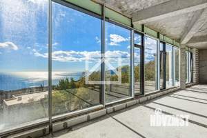 Дом 545м&sup2;, 3-этажный, участок 10 сот.  