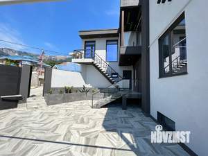 Дом 270м², 3-этажный, участок 5 сот.  