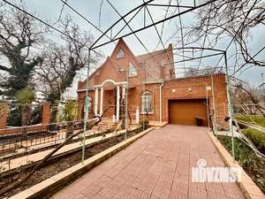 Дом 385м², 3-этажный, участок 14 сот.  