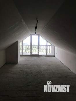 Дом 916м&sup2;, 4-этажный, участок 40 сот.  