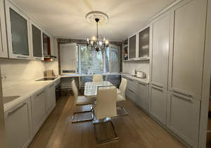 Дом 275м², 4-этажный, участок 2 сот.  