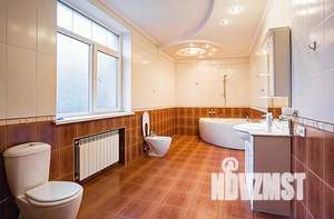 Дом 490м&sup2;, 3-этажный, участок 5 сот.  