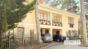 Дом 240м&sup2;, 3-этажный, участок 6 сот.  