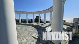 Дом 1156м&sup2;, 3-этажный, участок 20 сот.  