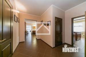 Дом 610м&sup2;, 5-этажный, участок 15 сот.  