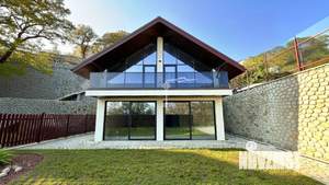 Коттедж 235м², 2-этажный, участок 8 сот.  