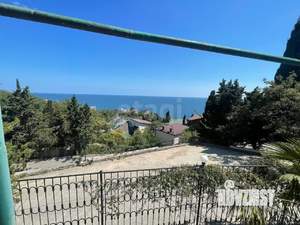 Дом 750м², 3-этажный, участок 6 сот.  