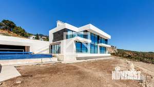 Дом 570м&sup2;, 2-этажный, участок 20 сот.  