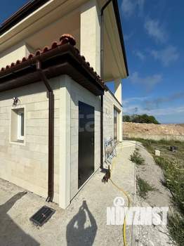 Дом 237м&sup2;, 3-этажный, участок 6 сот.  