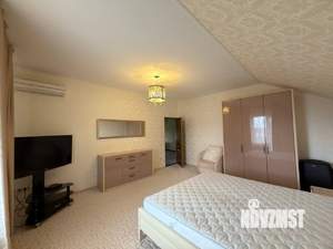 Дом 354м&sup2;, 4-этажный, участок 6 сот.  