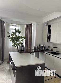 Дом 750м&sup2;, 3-этажный, участок 30 сот.  