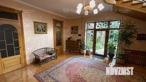 Дом 440м², 3-этажный, участок 10 сот.  