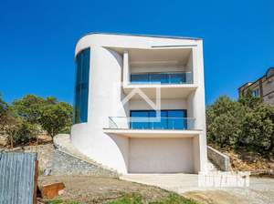 Дом 840м&sup2;, 4-этажный, участок 11 сот.  