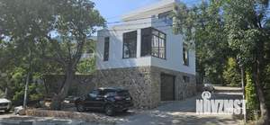 Коттедж 150м&sup2;, 3-этажный, участок 1 сот.  