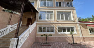 Дом 338м&sup2;, 3-этажный, участок 7 сот.  