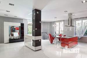 Дом 350м², 2-этажный, участок 9 сот.  