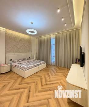 Дом 290м&sup2;, 2-этажный, участок 5 сот.  