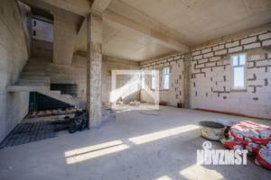 Дом 300м&sup2;, 3-этажный, участок 6 сот.  