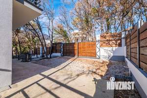 Дом 326м&sup2;, 3-этажный, участок 8 сот.  