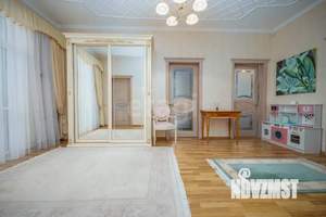 Дом 450м², 3-этажный, участок 12 сот.  
