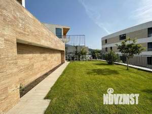 Дом 275м&sup2;, 2-этажный, участок 4 сот.  