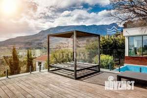 Дом 703м&sup2;, 2-этажный, участок 12 сот.  