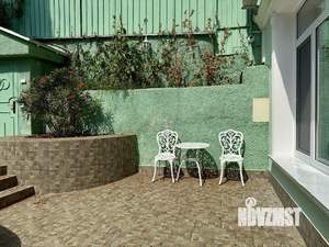 Дом 185м&sup2;, 2-этажный, участок 3 сот.  