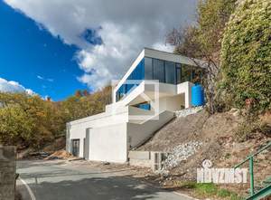 Дом 545м², 3-этажный, участок 10 сот.  